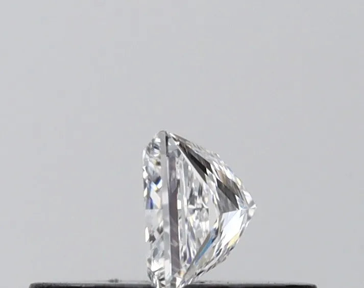 0.32ct Princess Lab Grown Diamond (Colour D, Clarity VVS2, IGI Certified)