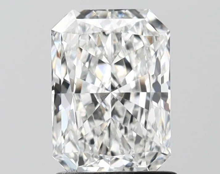 1.38ct Radiant Lab Grown Diamond (Colour E, Clarity VS1, IGI Certified)