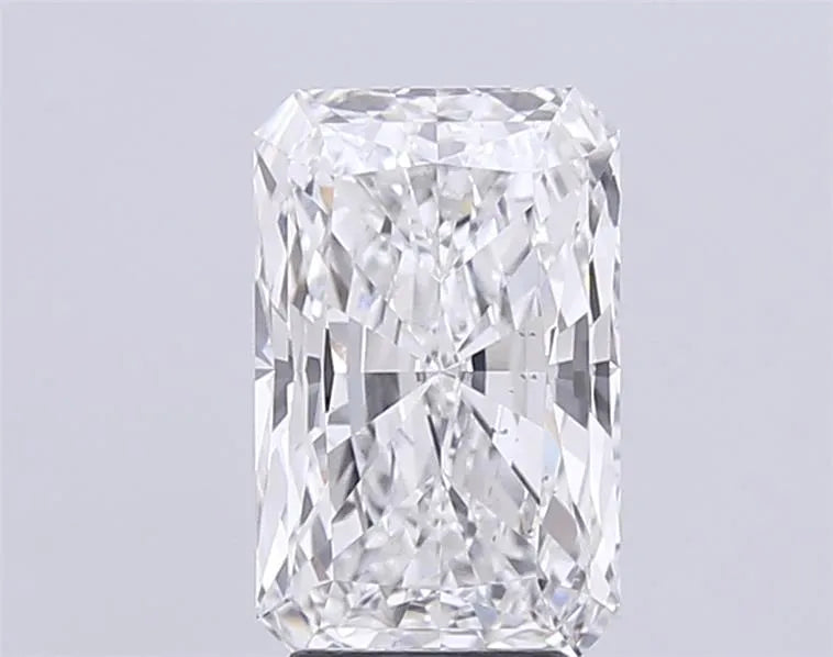 4.04ct Radiant Lab Grown Diamond (Colour F, Clarity VVS2, IGI Certified)