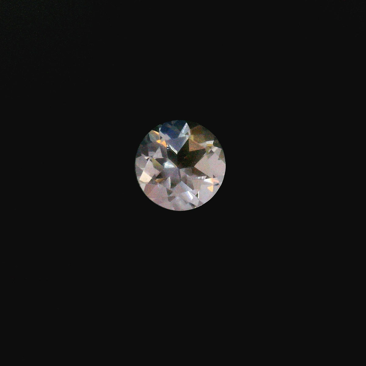 0.81ct Round Natural Moonstone (Colour White, Clarity Eye Clean, Cut Faceted)