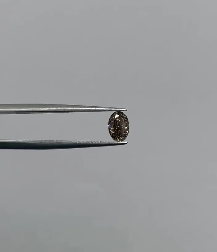 1.01ct Oval Natural Diamond (Colour Fancy Deep Orange, Clarity VS2, GIA Certified)