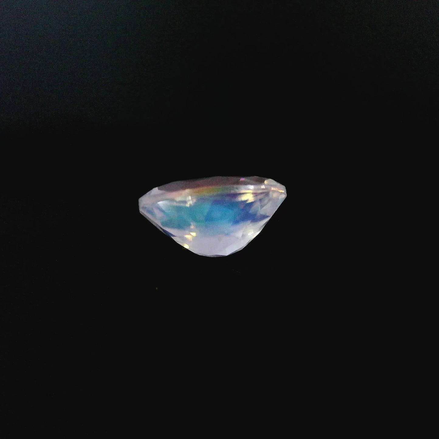 1.19ct Oval Natural Moonstone (Colour White, Clarity Eye Clean, Cut Faceted)