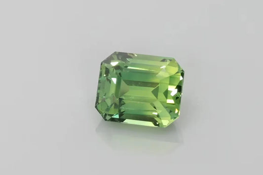3.04ct Emerald Natural Sapphire (Colour Green, Clarity Eye Clean, Cut Faceted)