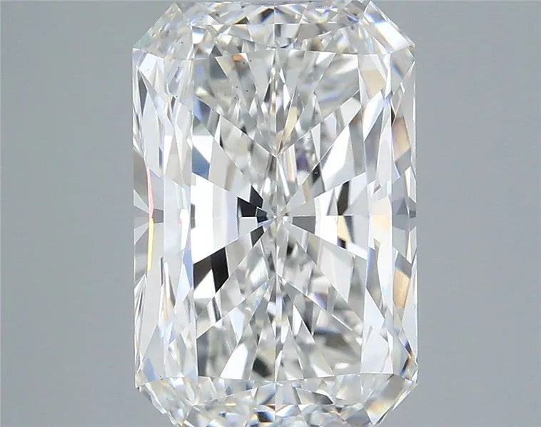 3.81ct Radiant Lab Grown Diamond (Colour E, Clarity VS1, IGI Certified)