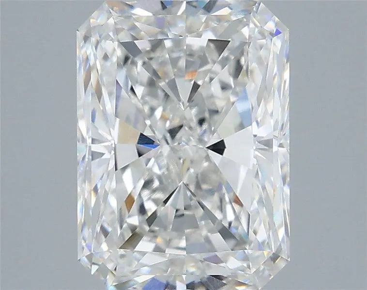 4.05ct Radiant Lab Grown Diamond (Colour F, Clarity VVS2, IGI Certified)
