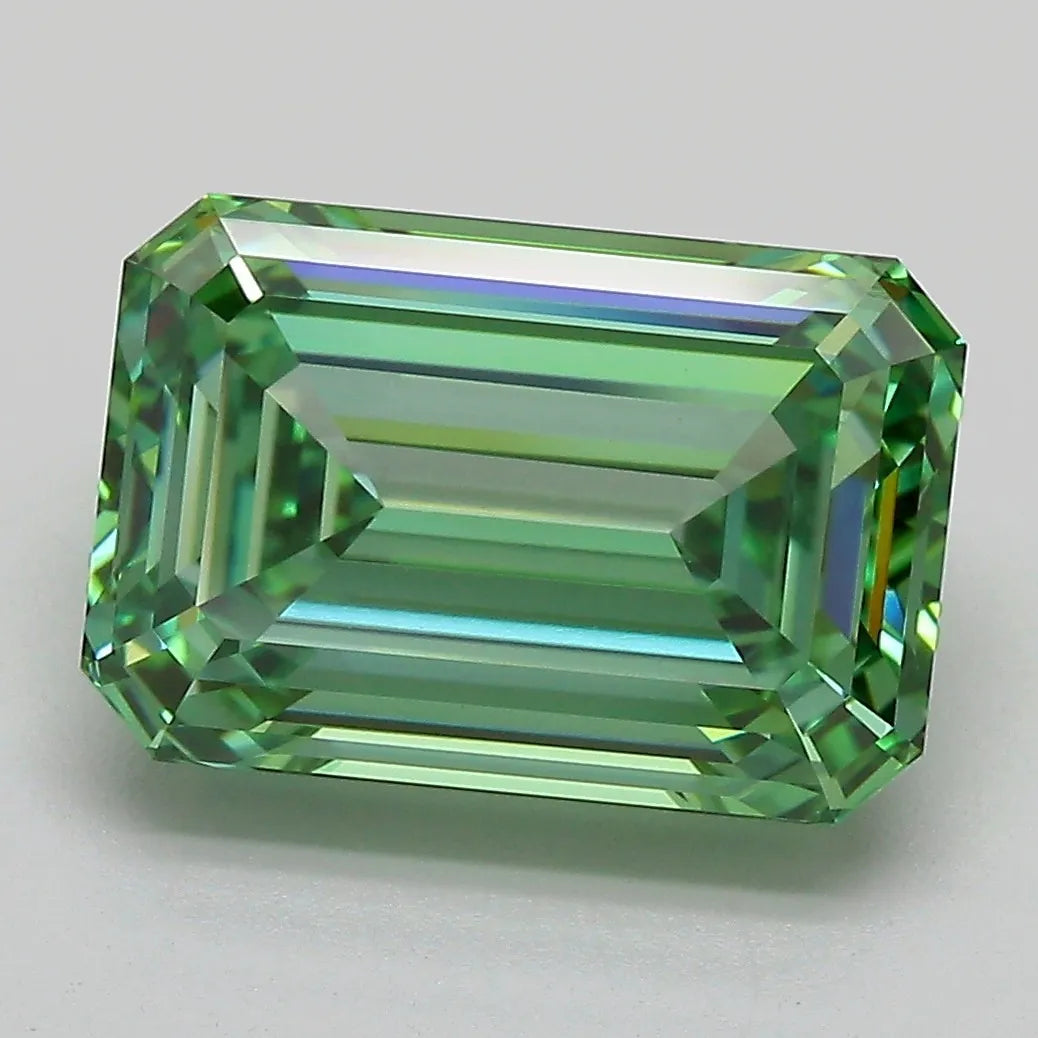 5.08ct Emerald Lab Grown Diamond (Colour Fancy Vivid Green, Clarity VVS2, IGI Certified)