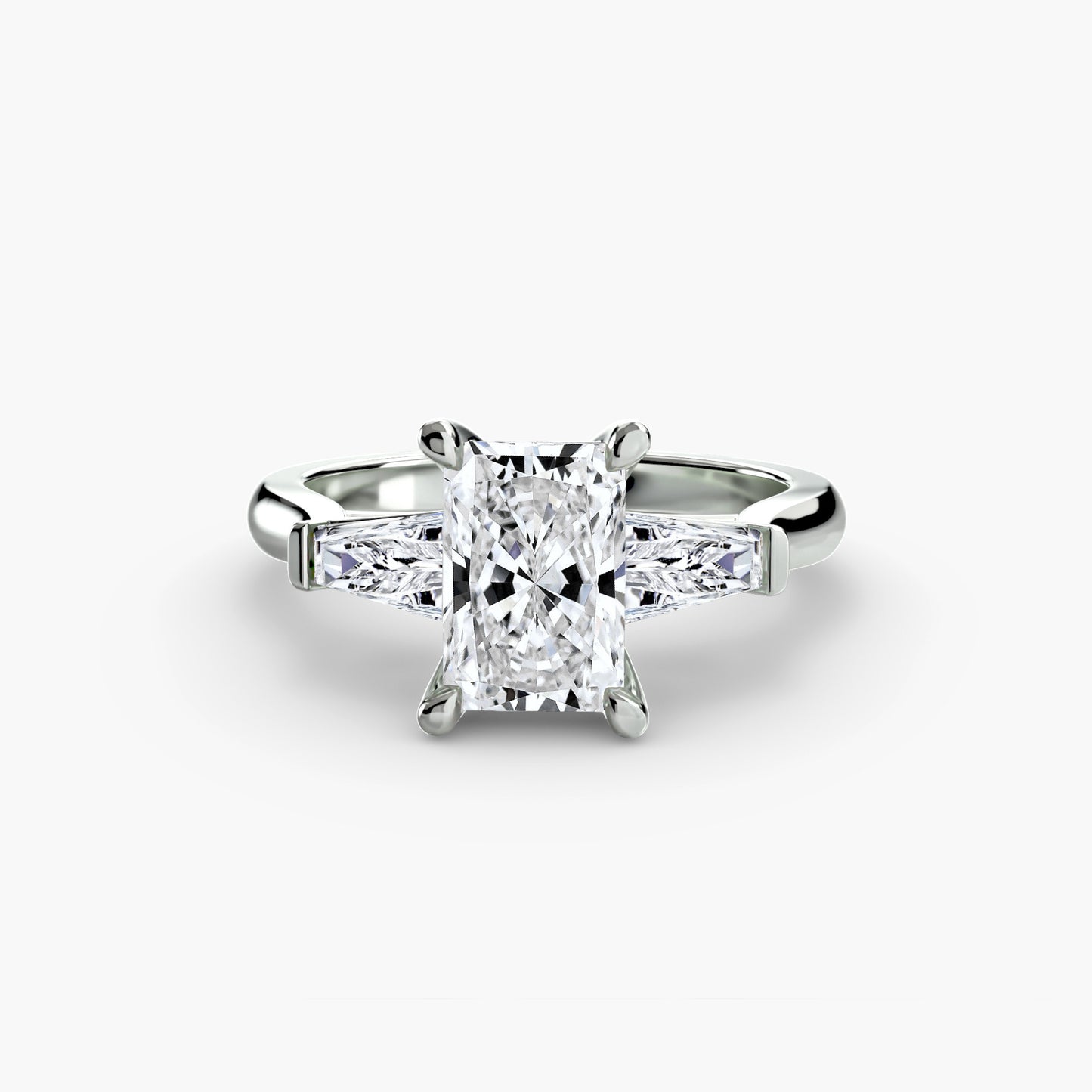 Pierścionek zaręczynowy Three-Stone Ring 2 – klasyczny design z bocznymi kamieniami baguette, obrączka 2,6 mm